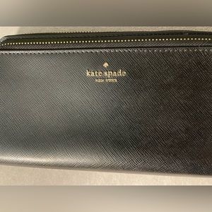 Black Kate Spade Wristlet